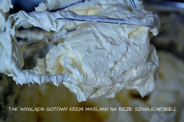 krem maślany na bezie szwajcarskiej, swiss meringue buttercream, krem maślany na bezie, krem maślany, krem do dekoracji
