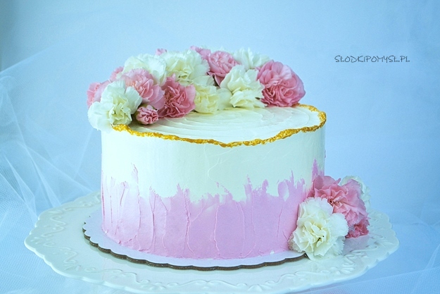 Tort czekoladowy z kremem kokosowym, tort czekoladowo kokosowy z malinami, tort urodzinowy, tort z kwiatami, tort dla dziewczynki, czekoladowo kokosowy tort,