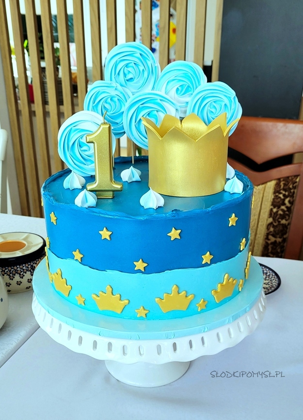 korona na tort, korona z masy cukrowej, jak zrobić koronę na tort z masy cukrowej, złota korona z masy cukrowej, korona dla dziewczynki, 